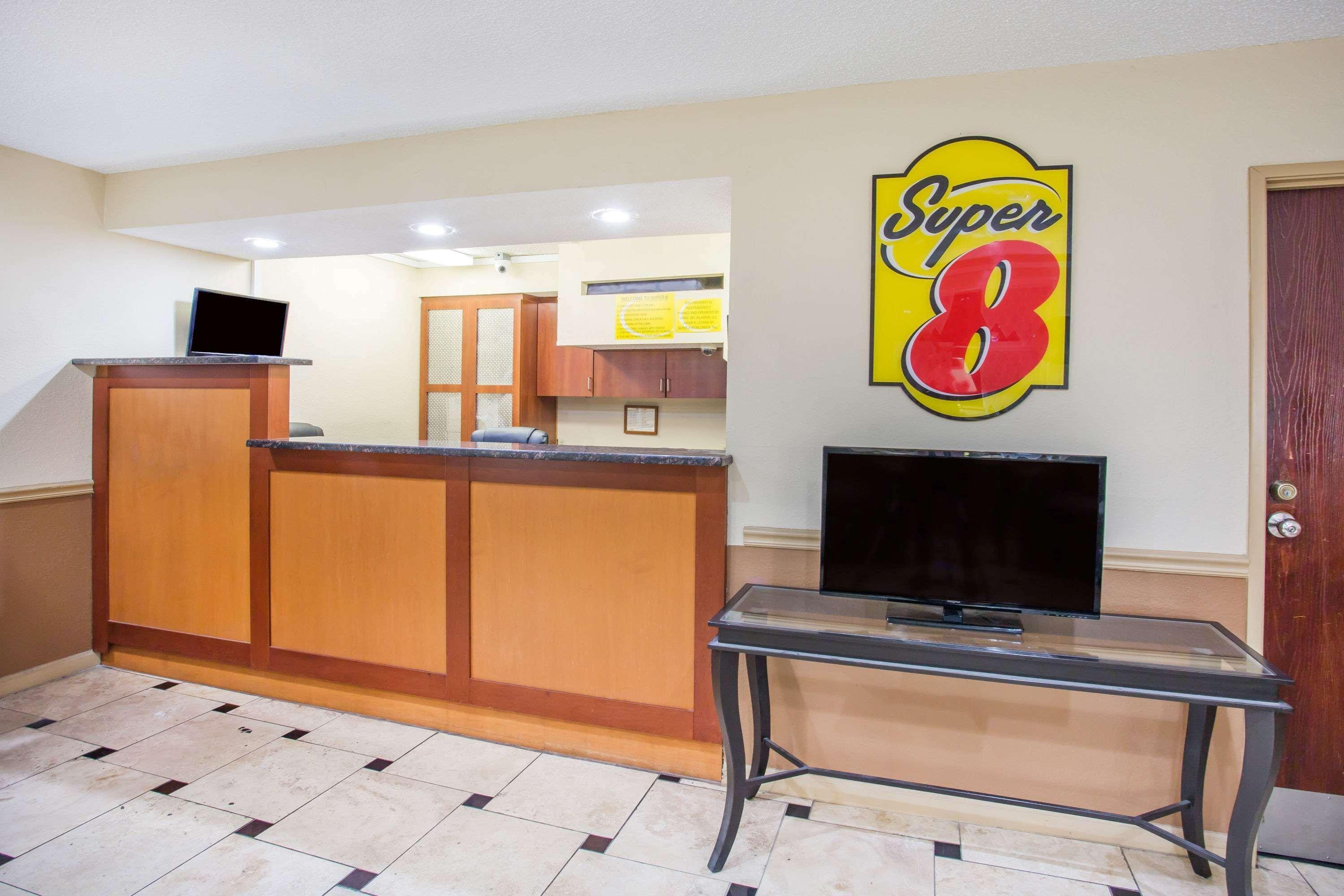 Super 8 By Wyndham Harrisonburg Motel Екстериор снимка