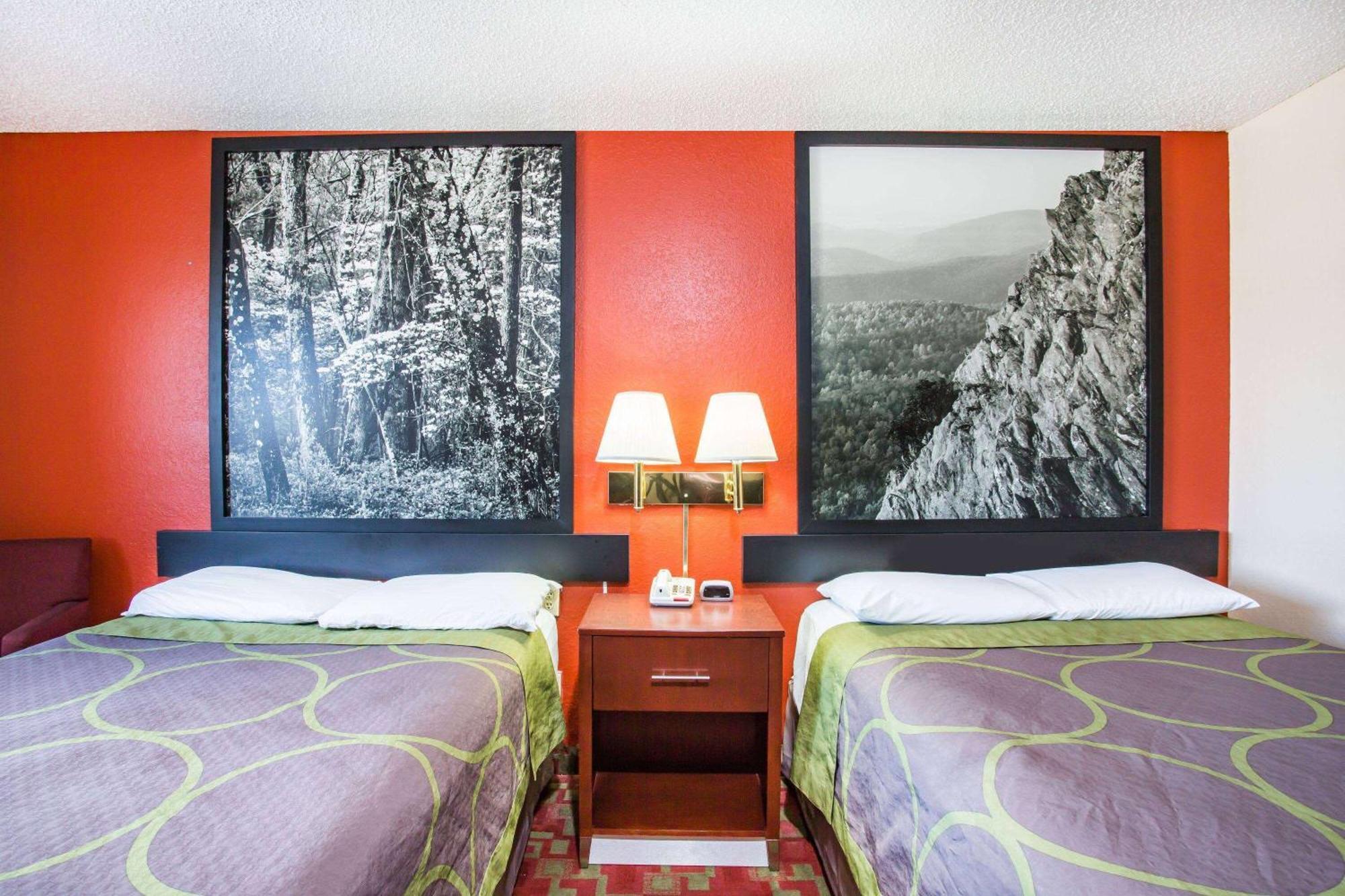 Super 8 By Wyndham Harrisonburg Motel Екстериор снимка